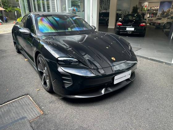 PORSCHE TAYCAN TURBO S ELÉTRICO